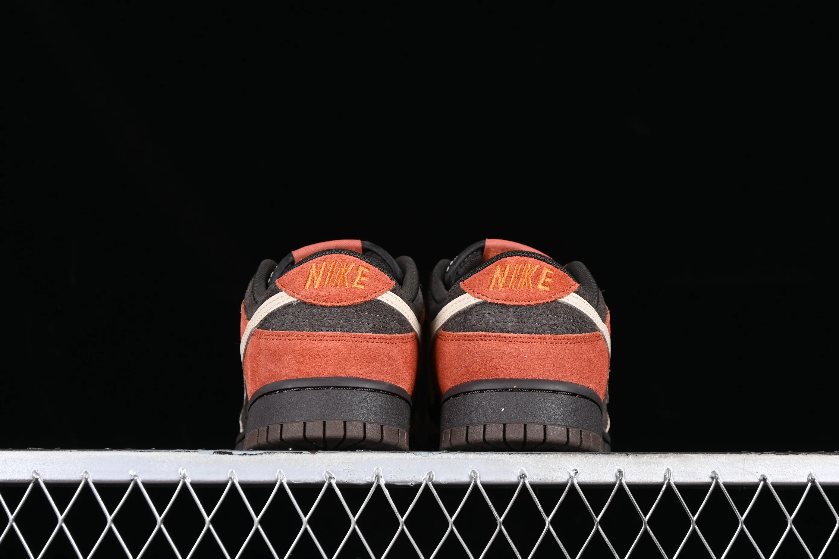 All categories Nk SB Dunk series Nk SB Dunk Low low-top sneakers Nk Dunk Low "Red Panda" Red Panda SB low-top sports and leisure sneakers FV0395-200